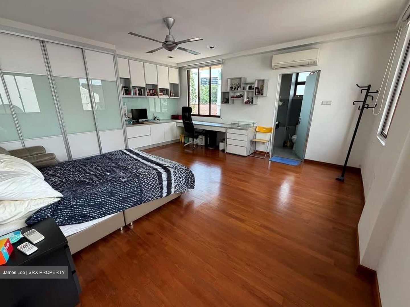 Phillips Avenue (D19), Semi-Detached #572256281